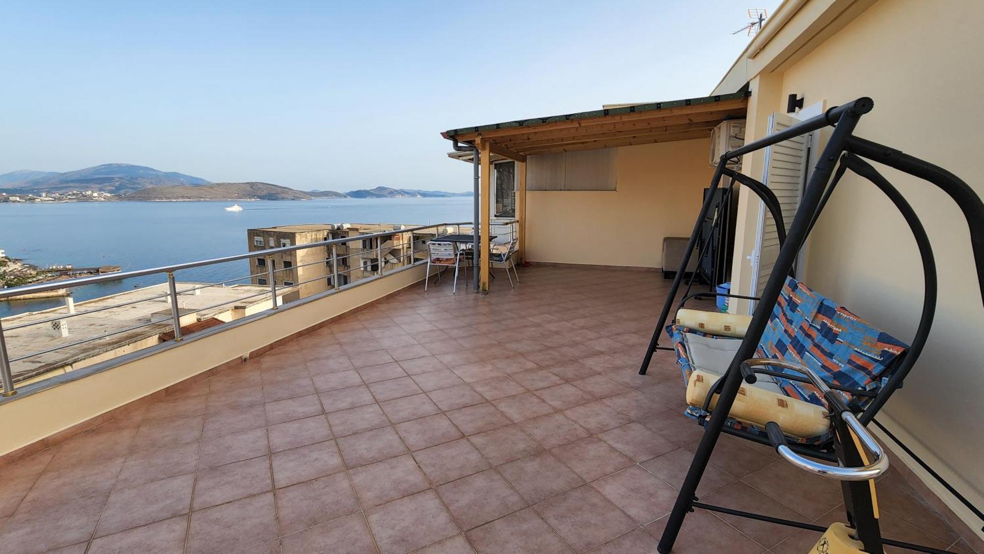 Glen'S Rooftop Sarande Exterior photo